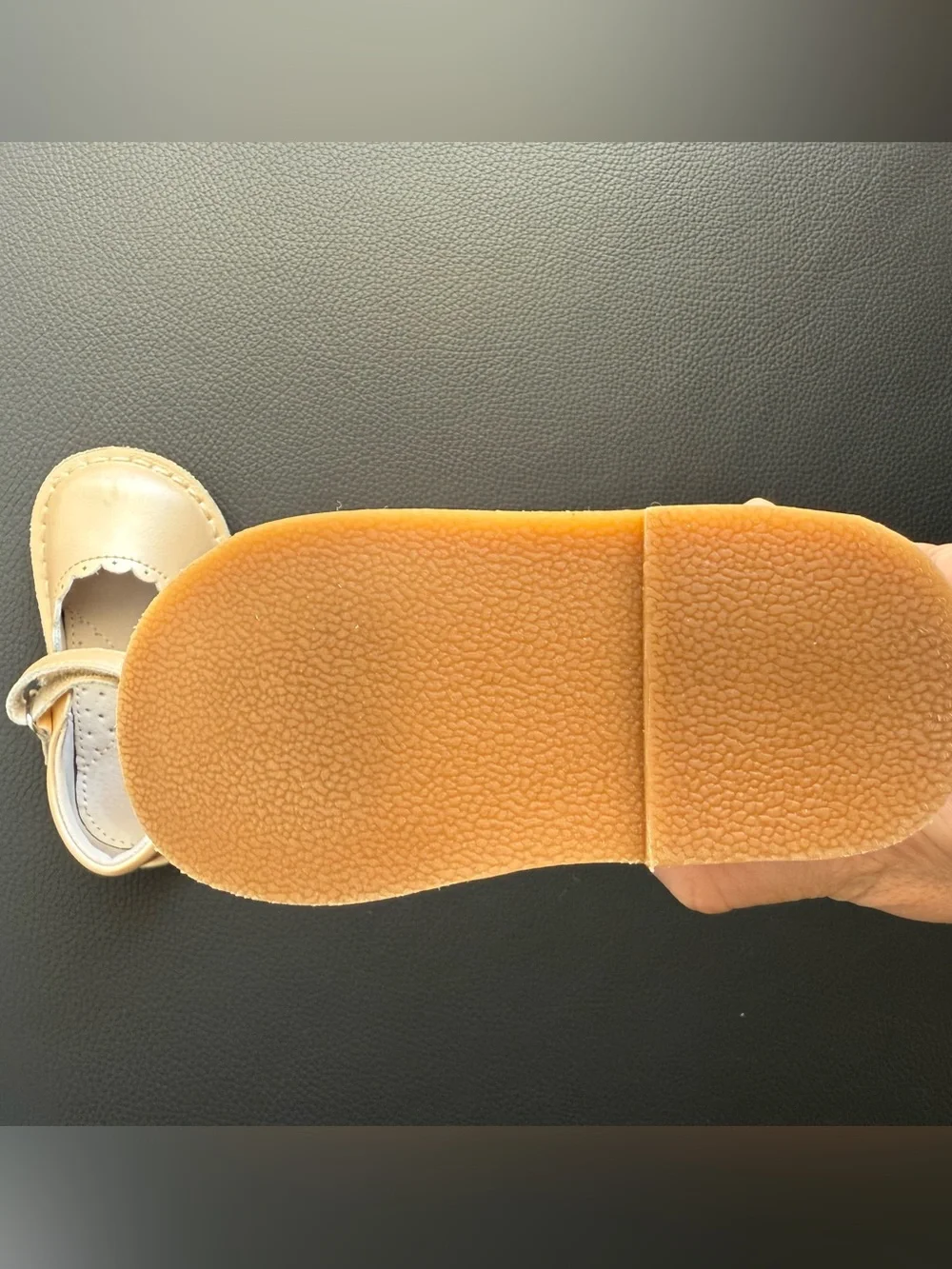 L’Amour Toddler Girl Shoes (Size 6)